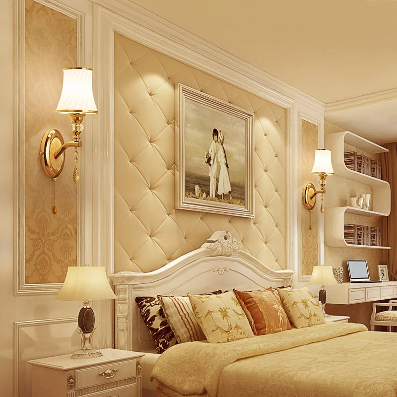 Arandela dourada clássica, Arandela com cristal decorativa, Arandela de parede luxuosa, Arandela para quarto elegante, Iluminação clássica de parede