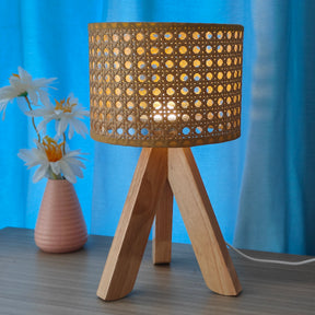 Abajur de madeira com rattan, Abajur tripé rústico moderno, Abajur decorativo artesanal, Luminária de mesa, abajur 
