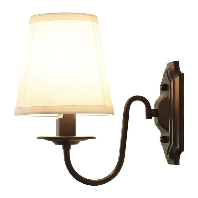 Arandela clássica de tecido, Arandela de parede com cúpula, Arandela elegante para sala, Luminária de parede clássica