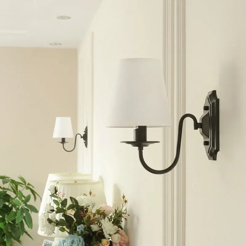 Arandela clássica de tecido, Arandela de parede com cúpula, Arandela elegante para sala, Luminária de parede clássica